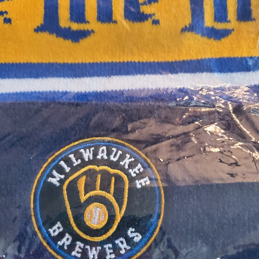 Milwaukee Brewers Miller Lite Winter Beanie Hat & Rally Towel